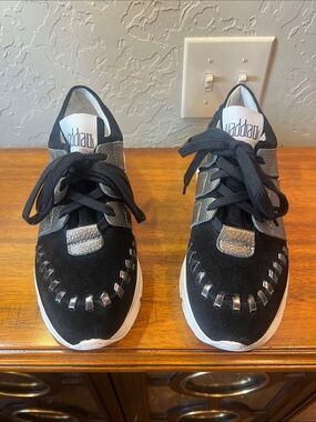 Like new Vaddia Blip sneaker. Black and metallic. Size 39 women’s